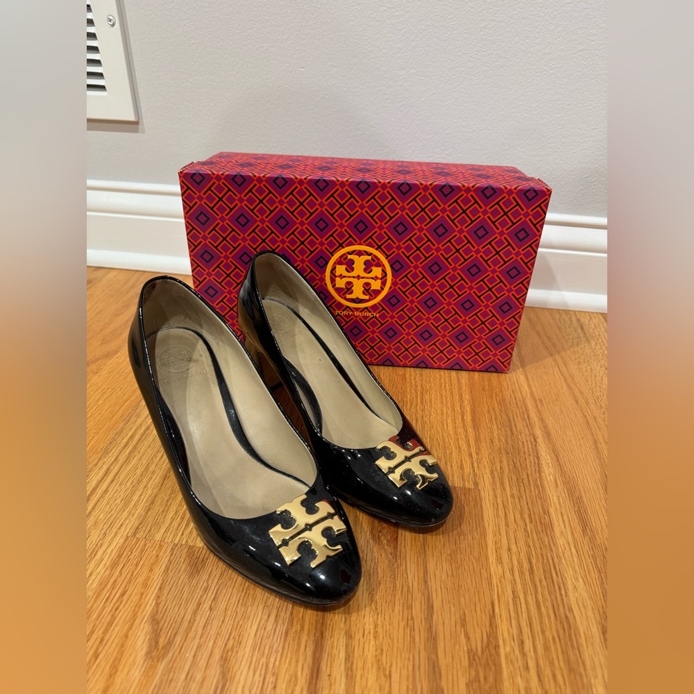 Tory Burch Raleigh 70mm Size 6.5 Black Patent Leather Pumps